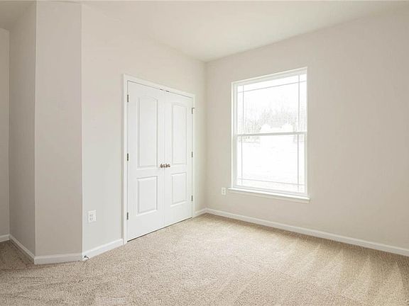 5th image of 15617 Cedarville Dr