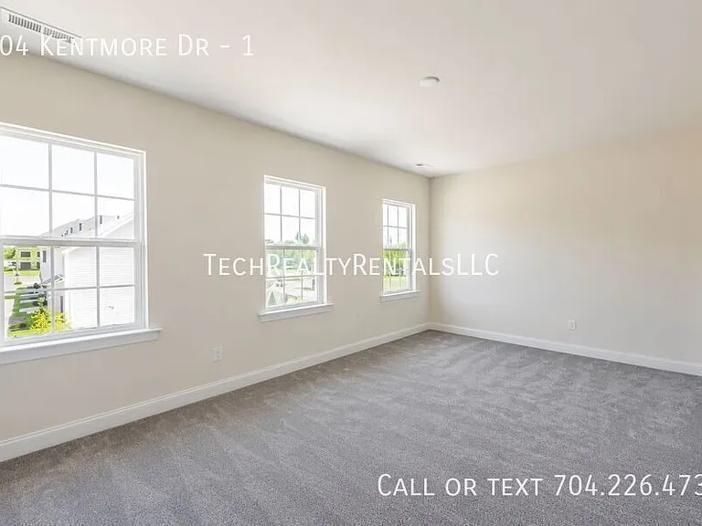 104 Kentmore Dr #1 — Photo 19