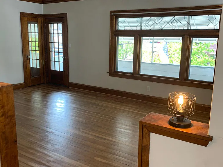 2097 Lewis Dr #UPSTAIRS — Photo 3