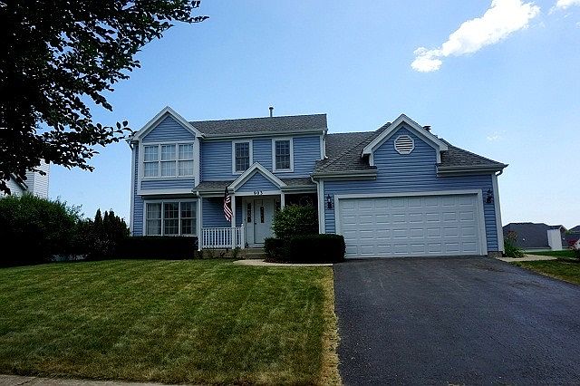 1st image of 903 Woodbridge Dr