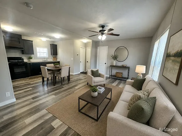 3 bed, 2.0 bath, 1056 sqft, $2,050 — Photo 2