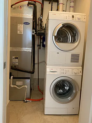 Sold by Azimuth Realty Corp | media 33