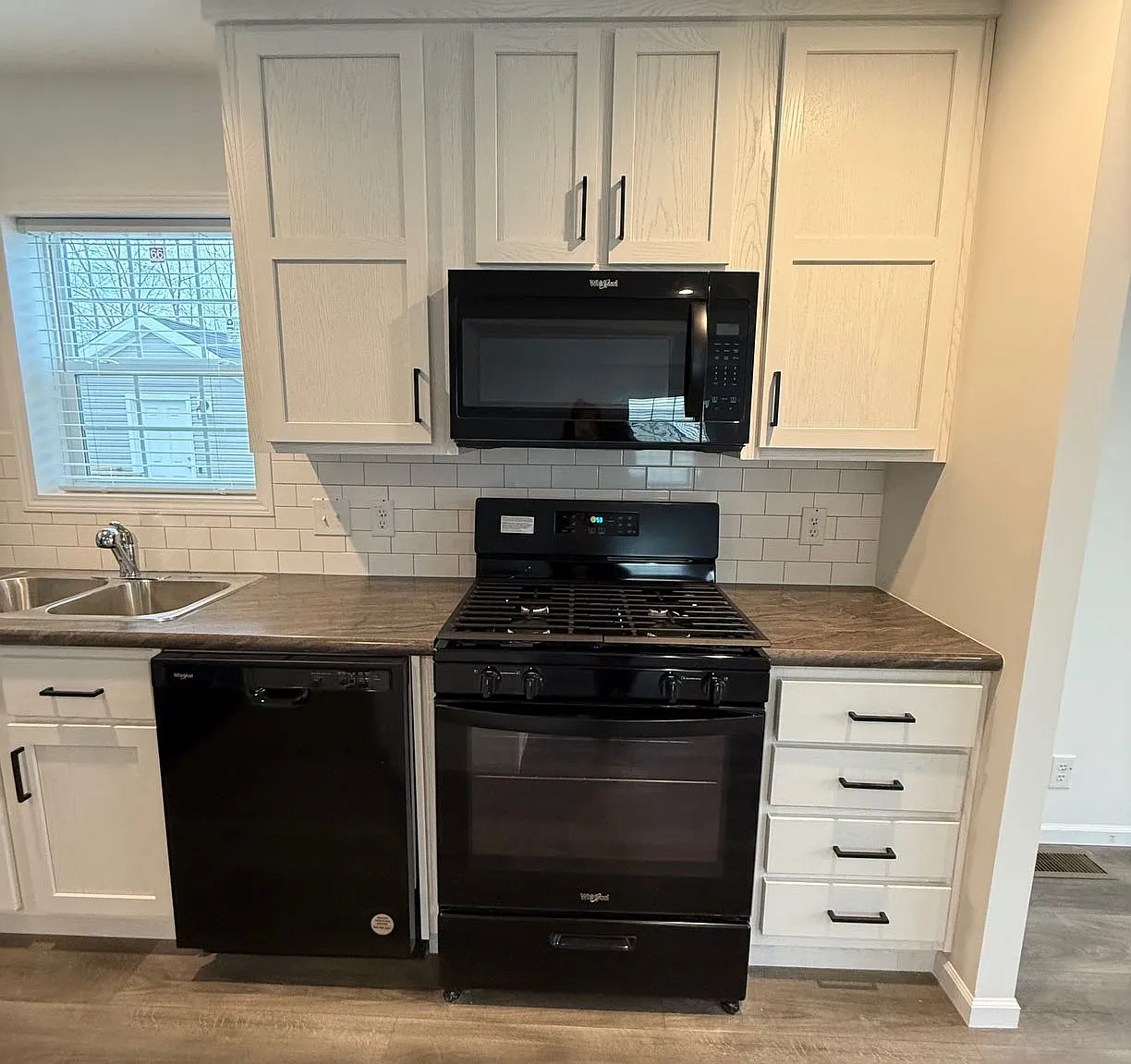 3 bed, 1456 sqft, $1,500 — Photo 1