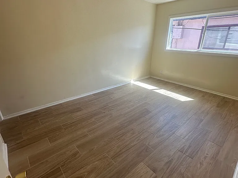 2920 W 141st St #5 — Photo 16