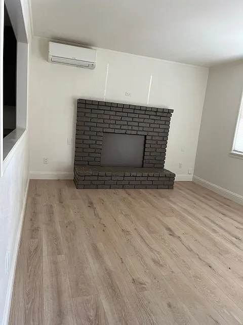 2 bed, 900 sqft, $2,550 — Photo 3