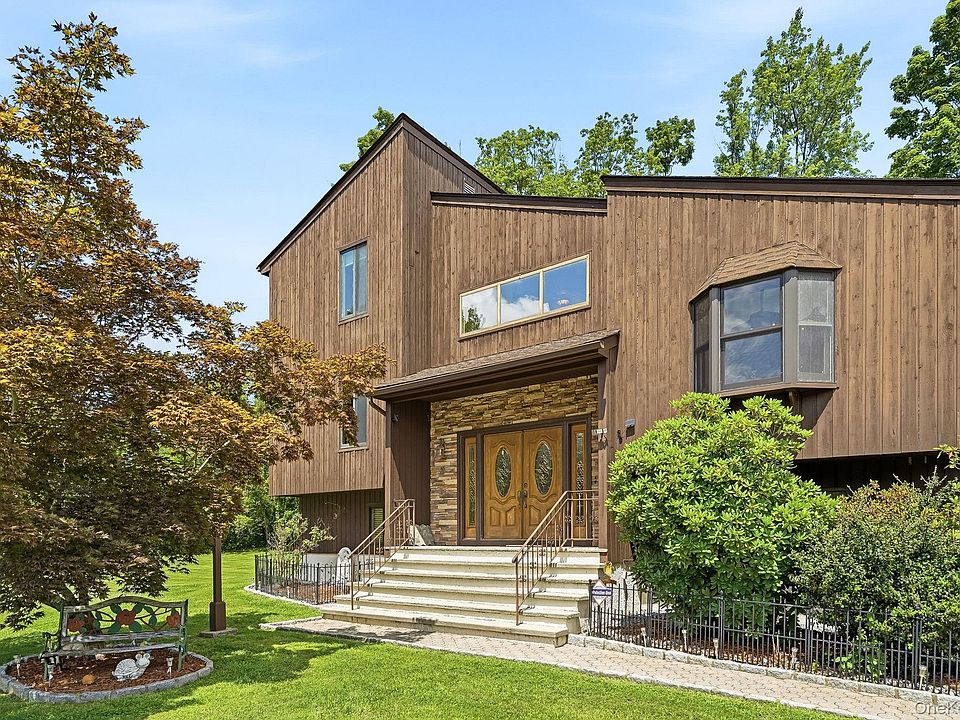 1st image of 1 Southgate Drive
