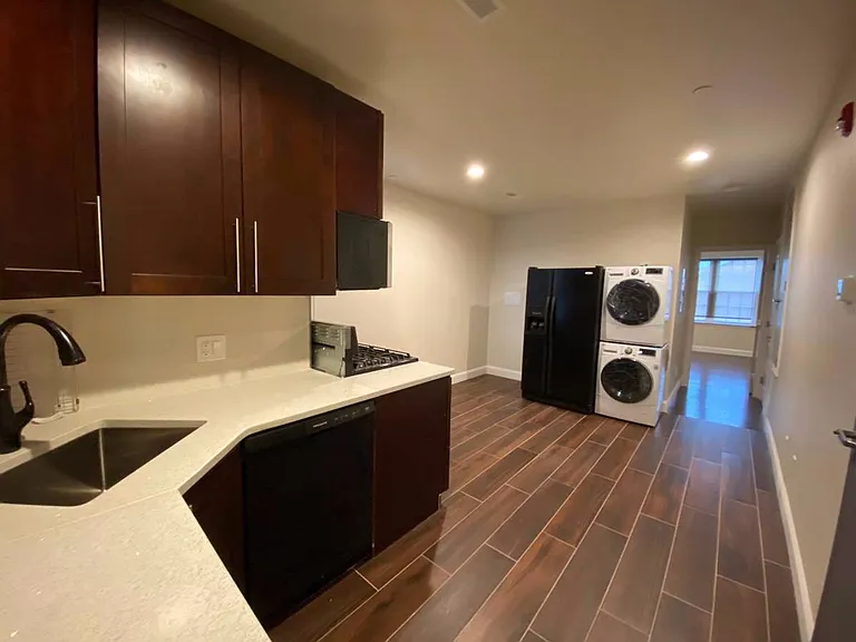 826 Reed St — Photo 3