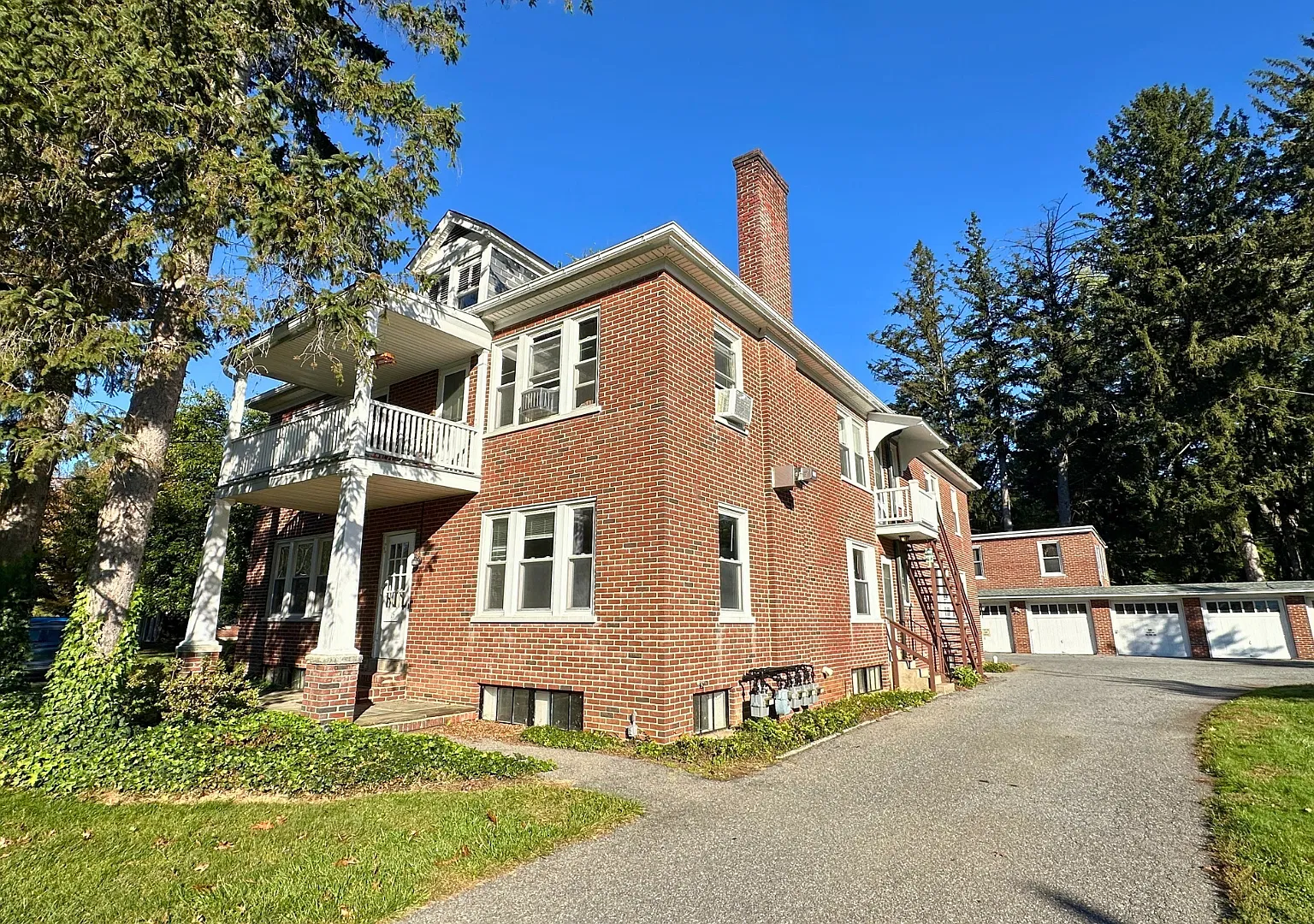 2 bed, $1,495 — Photo 1
