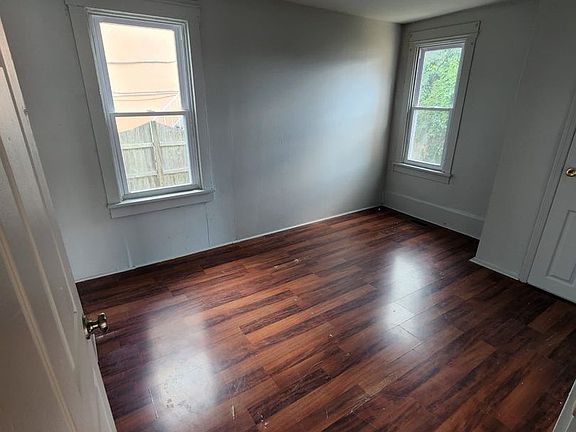 5th image of 26 Green St