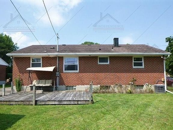 2nd image of 3416 Stocker Dr