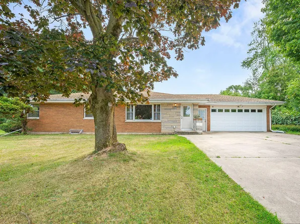 768 Polfus Dr, Benton Harbor, MI 49022