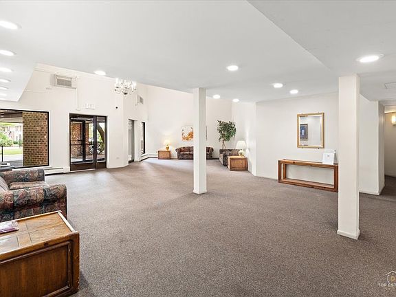 2nd image of 1500 Robin Cir APT 306
