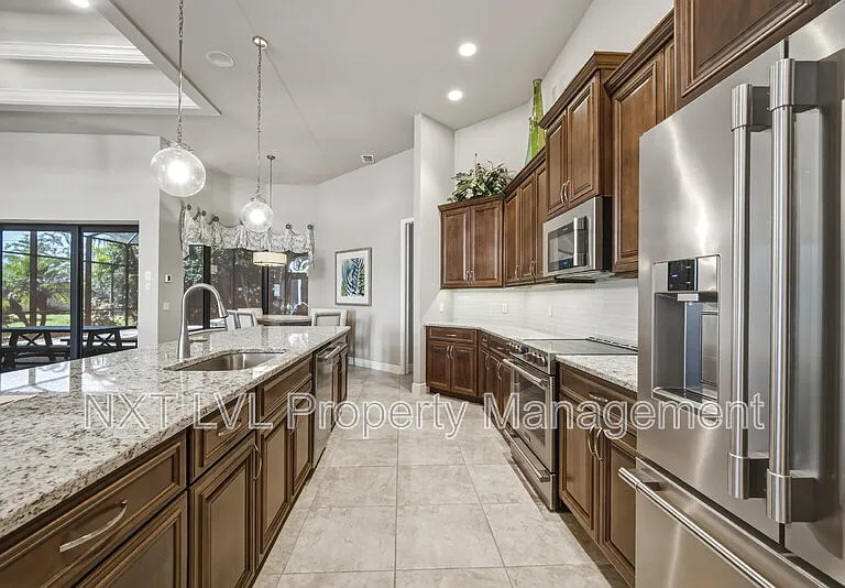1406 Cape Coral Pkwy W — Photo 10