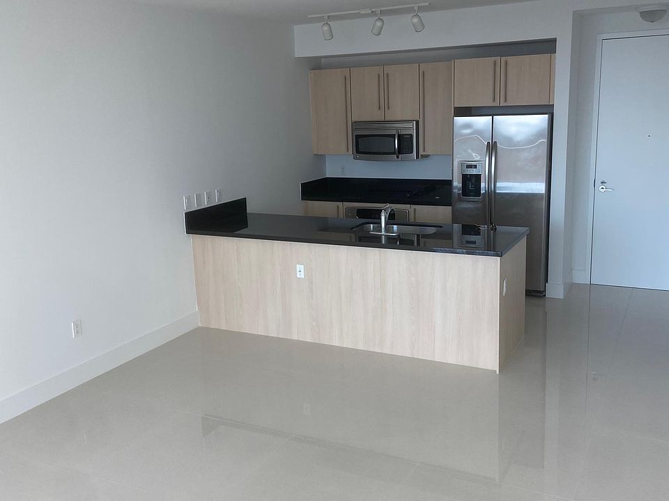 1st image of 79 SW 12th Ave Floor 34