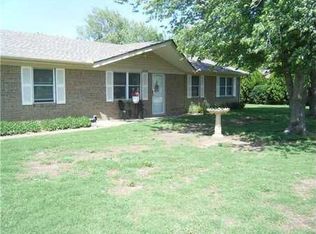 1014 SW Maple Dr, Minco, OK 73059