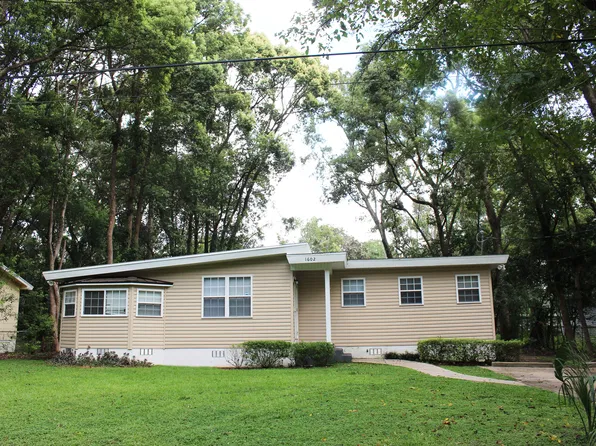 1602 Mayhew St, Tallahassee, FL 32304