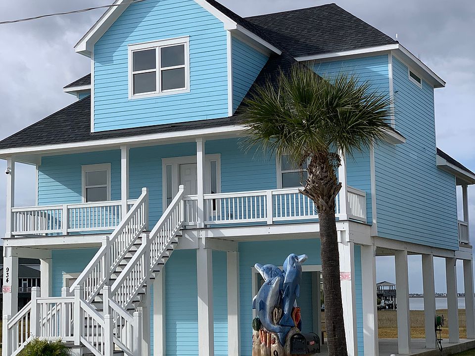 1st image of 934 Tiki Dr