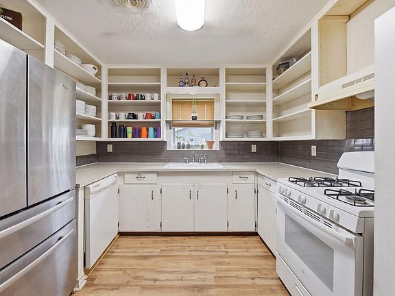 3rd image of 413 3rd St