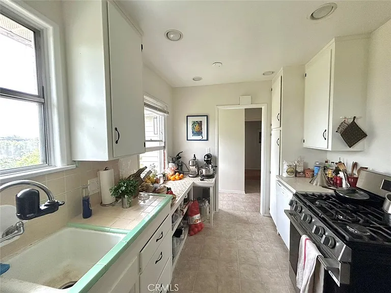 18402 Patronella Ave — Photo 7