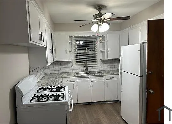 4 bed, $2,100 — Photo 2