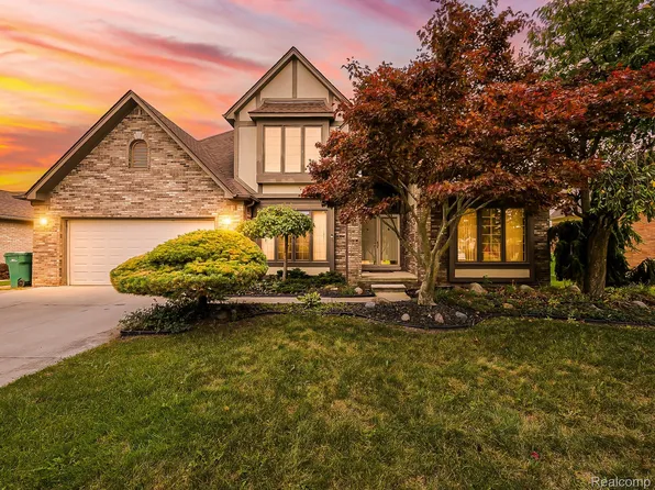 52320 Bryan Michael Dr, Macomb, MI 48042