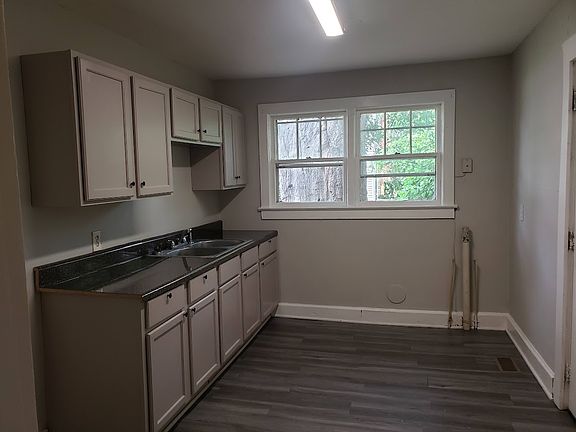 3rd image of 19 Judy St
