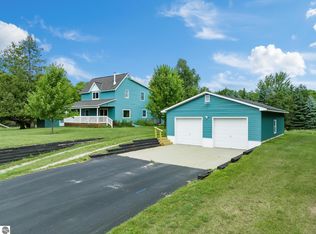 4964 Blackbird Rd, Petoskey, MI 49770
