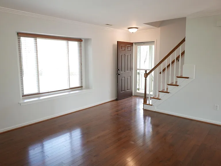 4725 Amber Ridge Ct — Photo 6