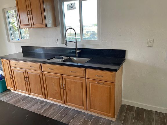3rd image of 11383 Bartlett Ave