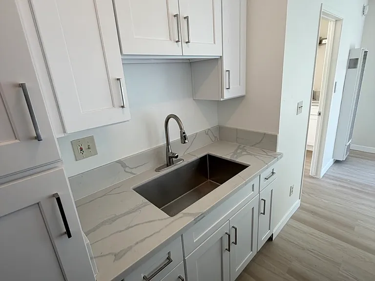 12726 Pacific Ave #5 — Photo 5