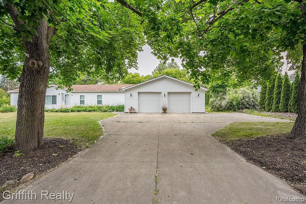 1250 W Cohoctah Rd, Howell, MI 48855 Zillow