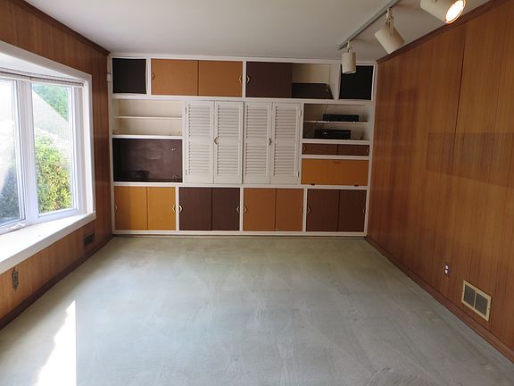 3rd image of 10 Plymouth Pl