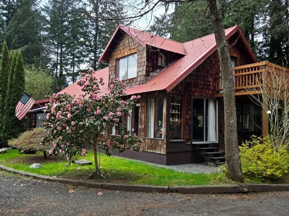 44682 Concrete Sauk Valley Road, Concrete, WA 98237