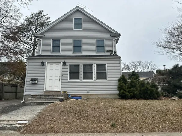 105 Bayview Ave, Manhasset, NY 11030