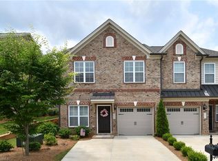 1037 Richmond Park Dr, Winston Salem, NC 27103