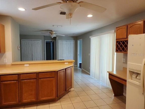 5th image of 742 Grand Reserve Dr #A