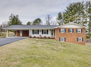 208 Bonita Dr, Johnson City, TN 37604