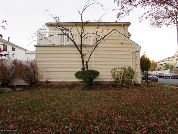 3rd image of 116 Berglund Ave