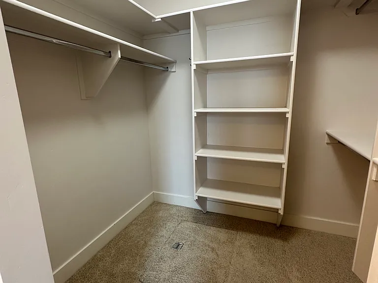8918 W Northview St — Photo 14