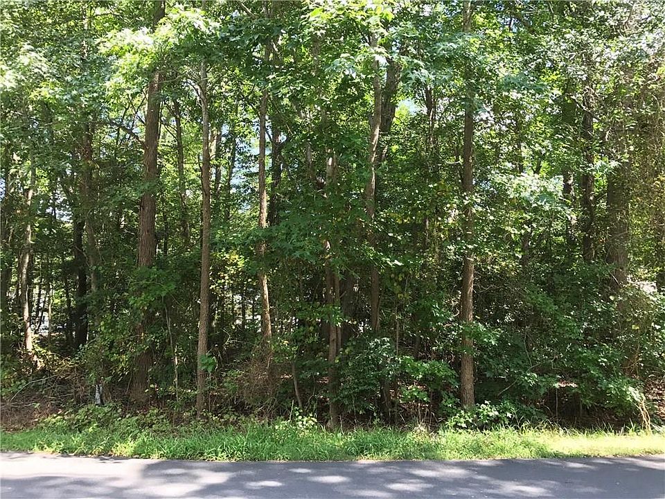 1st image of 27 Winchester Dr