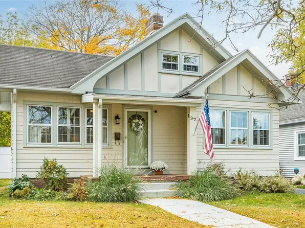 97 Briarcliff Rd, Rochester, NY 14616
