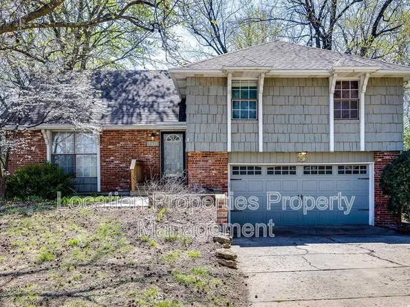 3421 W 10th Pl, Lawrence, KS 66049