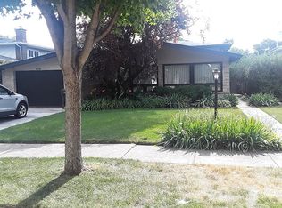 9751 Keystone Ave, Skokie, IL 60076