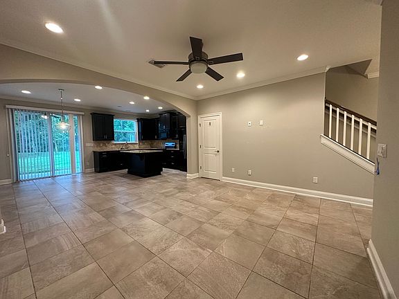 5th image of 91 Richmond Dr