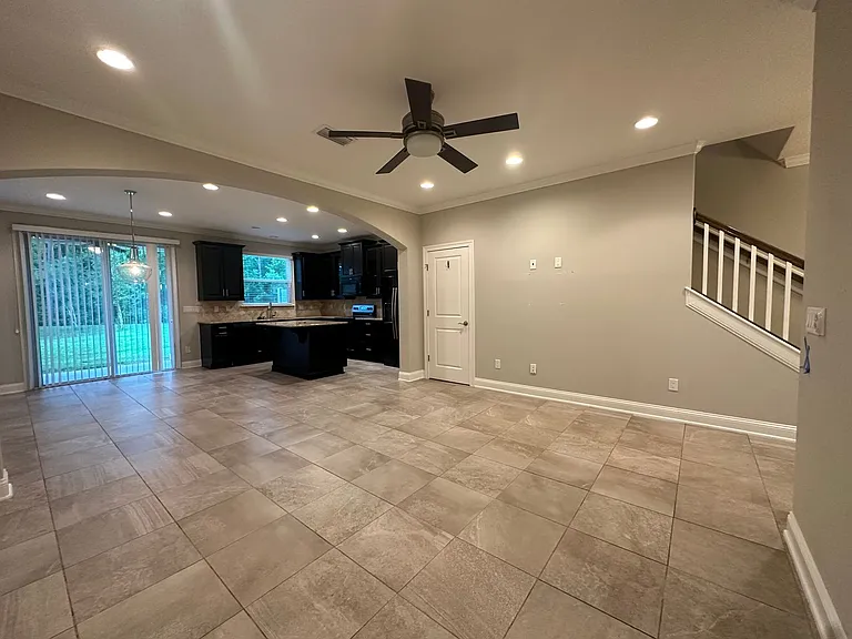 91 Richmond Dr — Photo 5