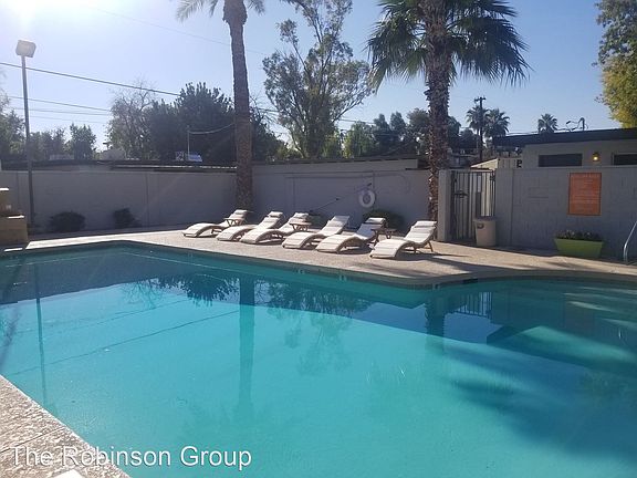 2nd image of 805 W Brown St #8567261
