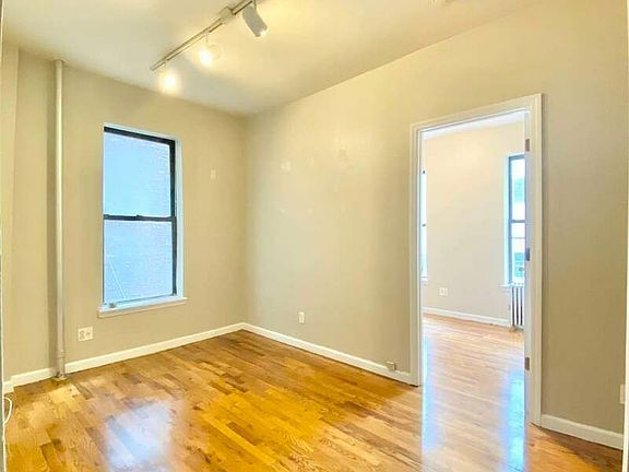 4th image of 338 E 65th St APT 10
