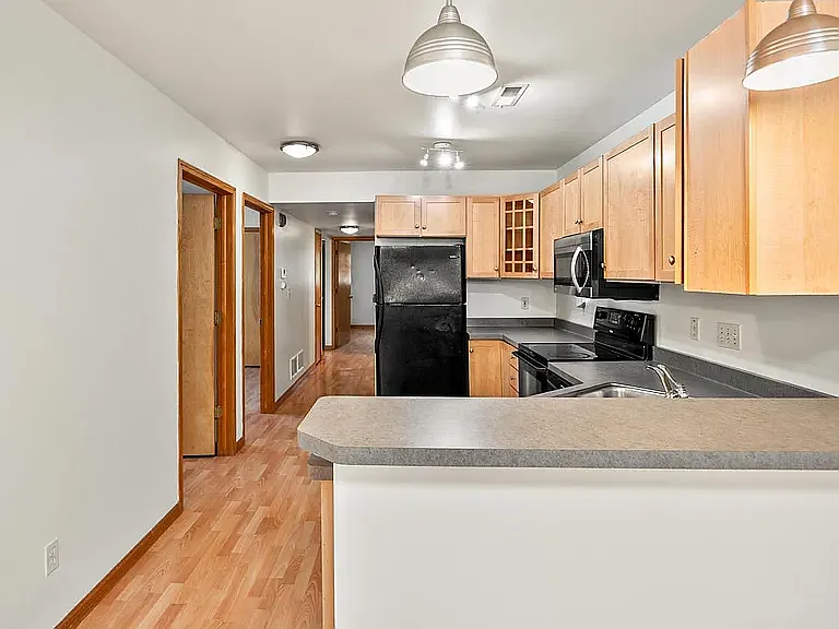 3101 N Newhall St #C — Photo 9