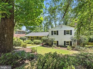 5105 Linette Ln, Annandale, VA 22003