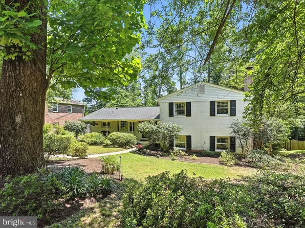 5105 Linette Ln, Annandale, VA 22003